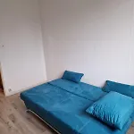 Share Apartment 192