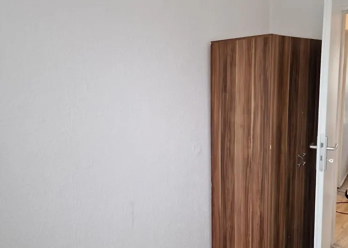 Share Apartment 192